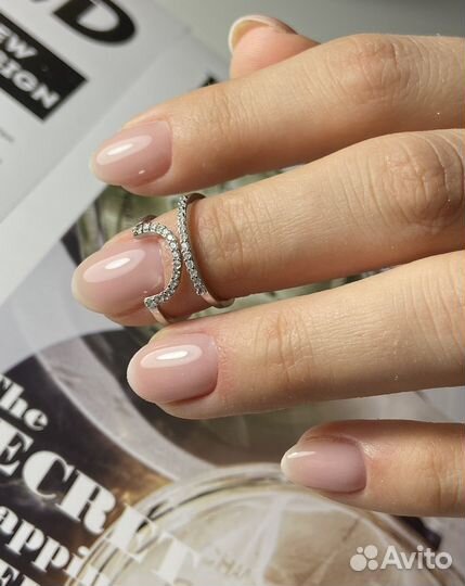 Маникюр и педикюр