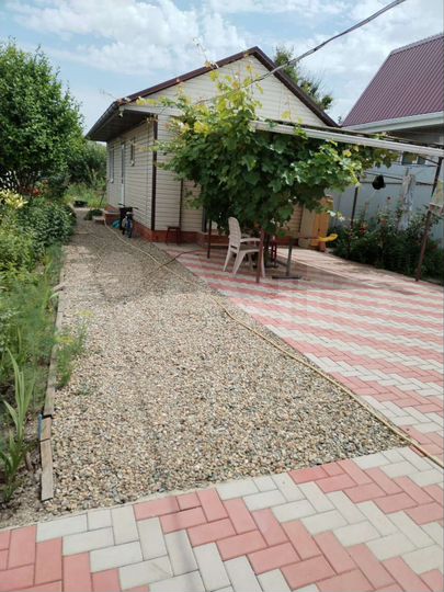 Дом 100 м² на участке 5 сот.