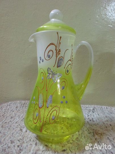 Набор 6 стаканов и кувшин. Чайные чашки