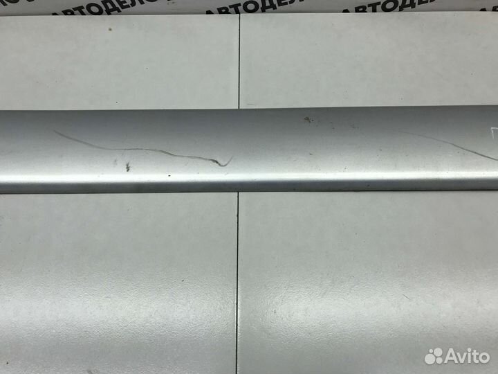 Молдинг передней левой Daihatsu Gran Move 2000