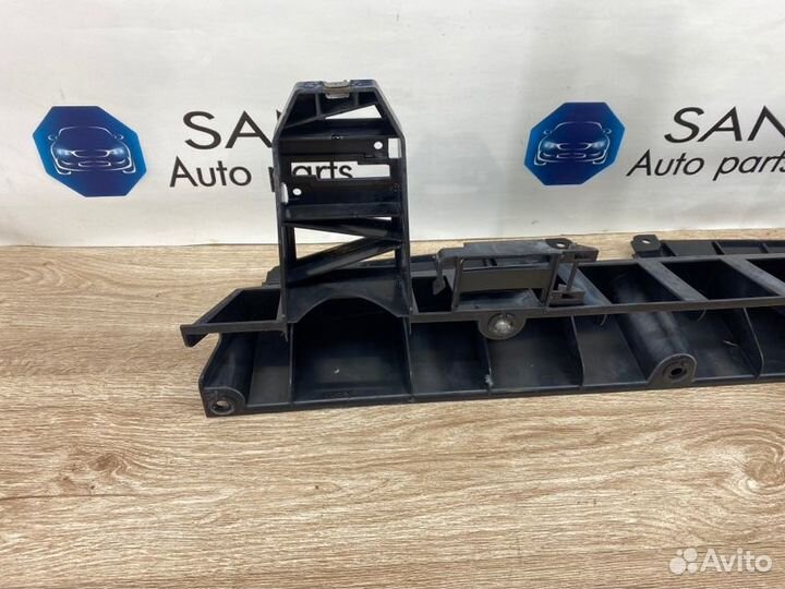 Кронштейн бампера задний Bmw X5 E70 N52B30 2008