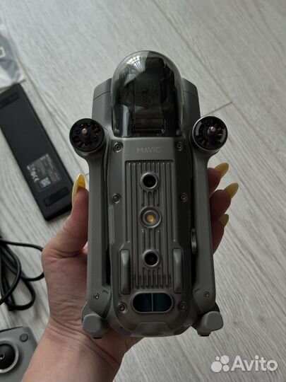 Квадракоптер Dji Mavic Air 2 Fly More Combo