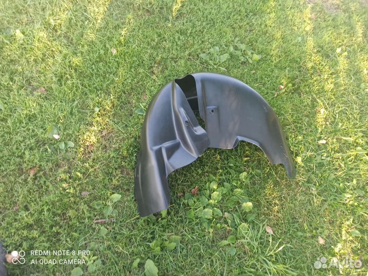 Задний подкрылок