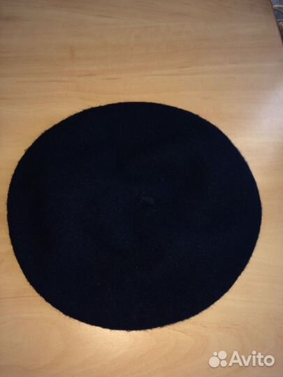 Чёрный тёплый зимний берет