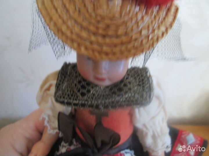 Кукла сувенирная гдр