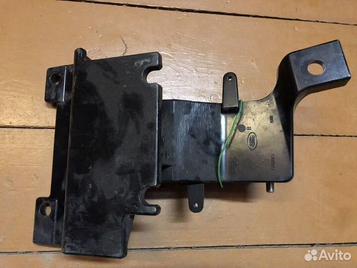 Кронштейн подножки правый Range Rover Vogue