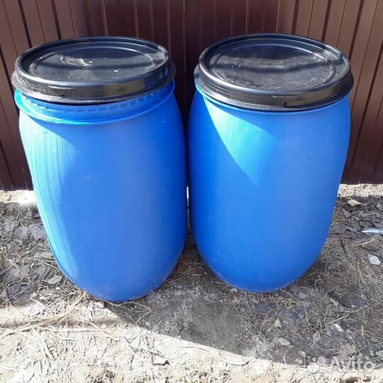 Бочки емкость 120л. Бу пластиковые с крышкой и упл