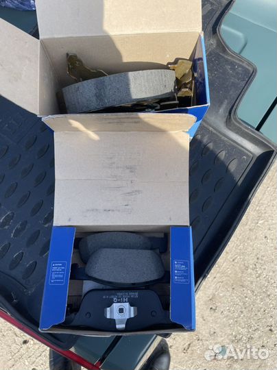 Тормозные колодки renault logan 2018 года