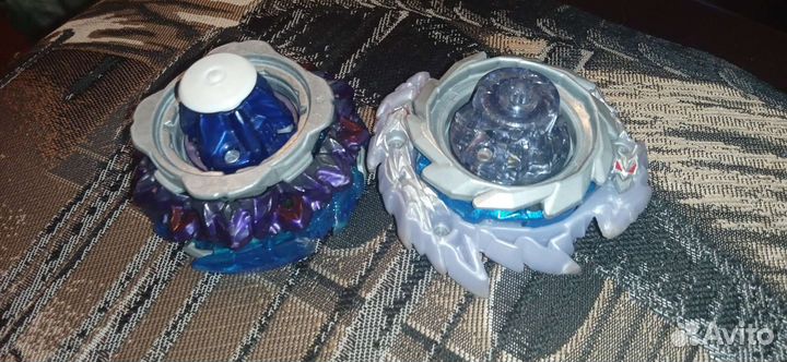 Takara tomy beyblade burst