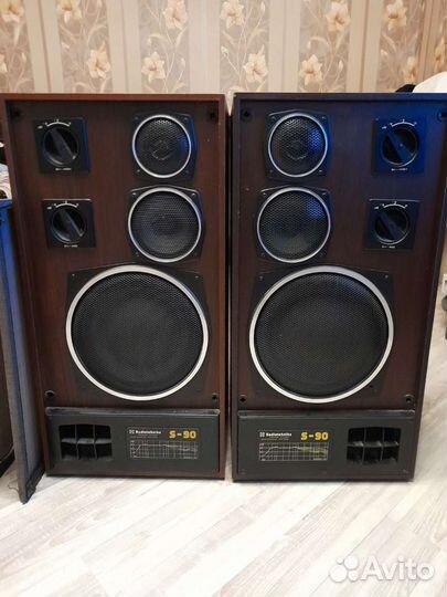 Hitachi.Японский виниловый центр.S-90 акустика