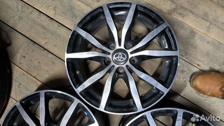 Диски на Тойоту приус 2017 года выпуска