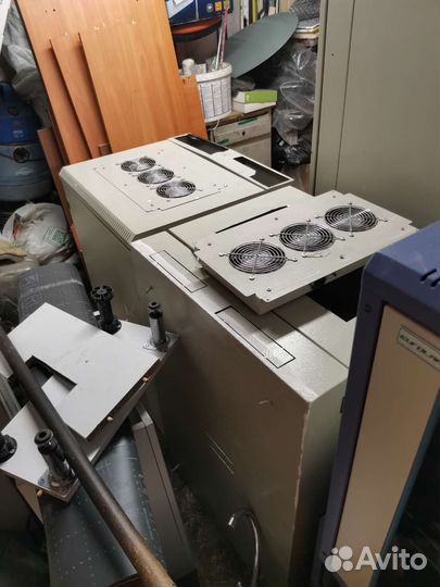 Серверные стойки