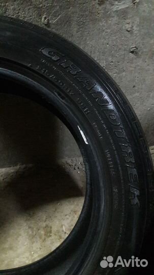 Dunlop SP 30 215/60 R17