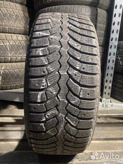 Bridgestone Blizzak Spike-01 205/55 R16 91T