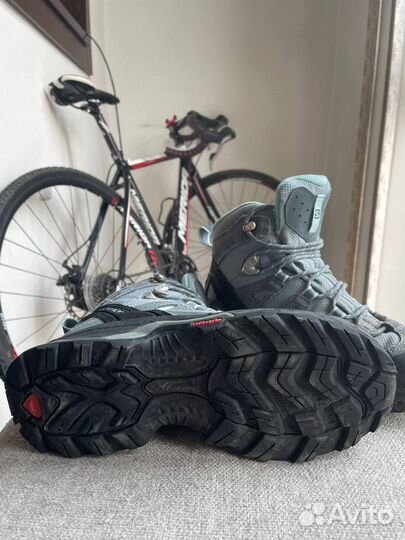 Трекинговые ботинки Salomon