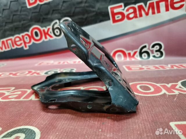 Кронштейн крыла передний Audi A6