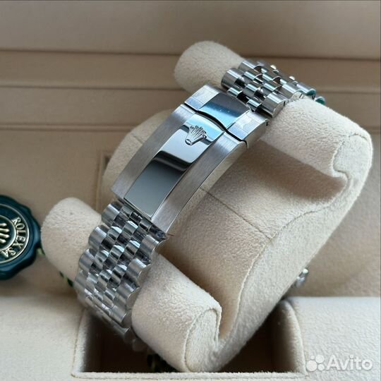 Часы Rolex Sky-Dweller Green Dial