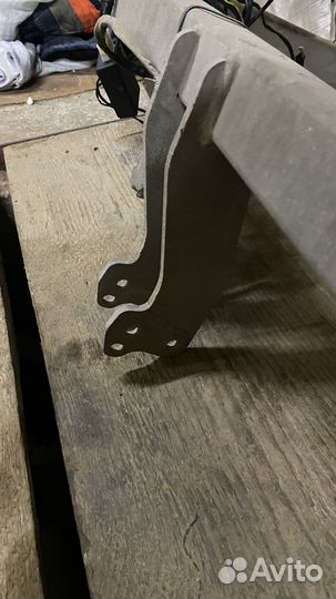 Продам фаркоп на audi а4 б8 (Без крюка)