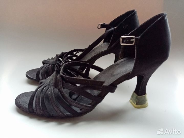 Танцевальная обувь женская: туфли для латины