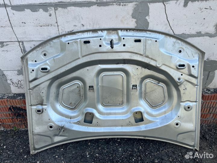 Рено Дастер Капот оригинал с дефектом