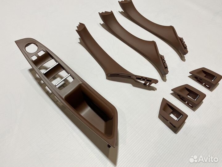 Накладки на ручки дверей красные BMW 5 F10/F11