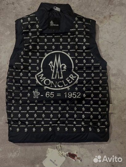 Жилетка moncler