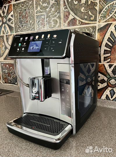 Кофемашина Saeco Phillips SM 6582/30