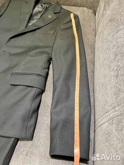 Брючный костюм