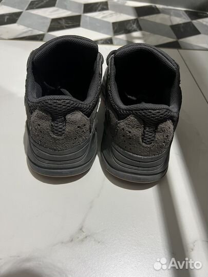 Adidas Yeezy 700, оригинал (uk5, us5,5, 38)