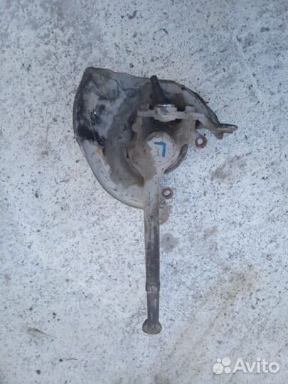 Ступица передняя левая Mercedes-Benz S W220 W220