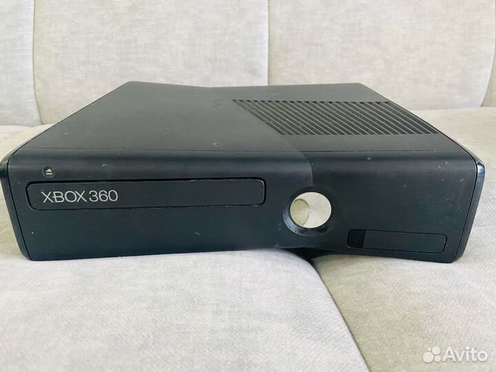 Xbox 360 с Kinect + Игры