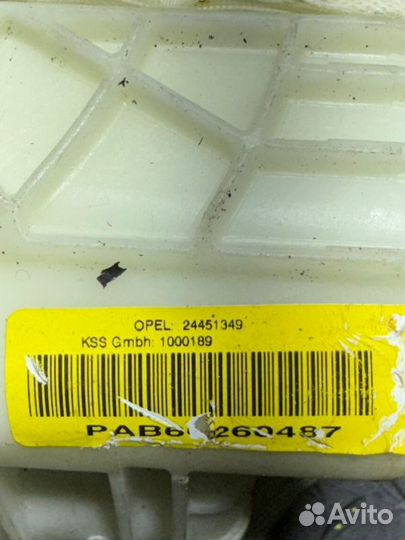 Подушка безопасности пассажира Opel Astra 2006