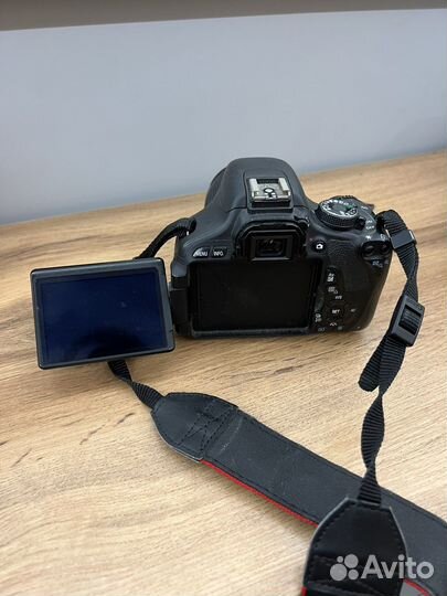 Зеркальный фотоаппарат