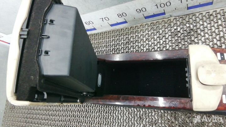 Подлокотник Mercedes-Benz S-Class W221 (2005–2013)