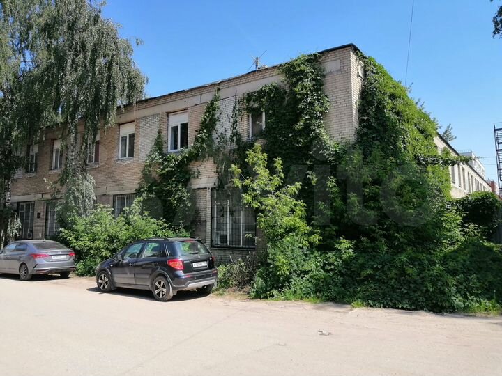Здание, 1042 м²
