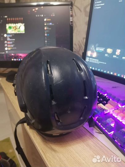 Хоккейный шлем