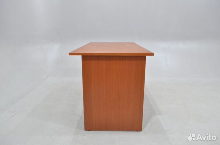 Стол офисный