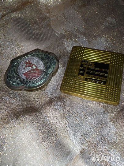 Пудренница ретро