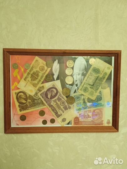 Подарочный коллаж из монет и купюр