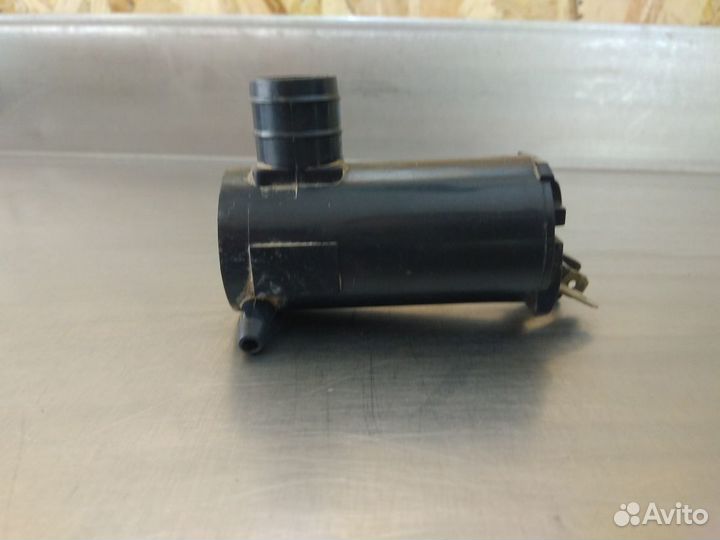 Насос омывателя Mitsubishi Galant 1993 1997