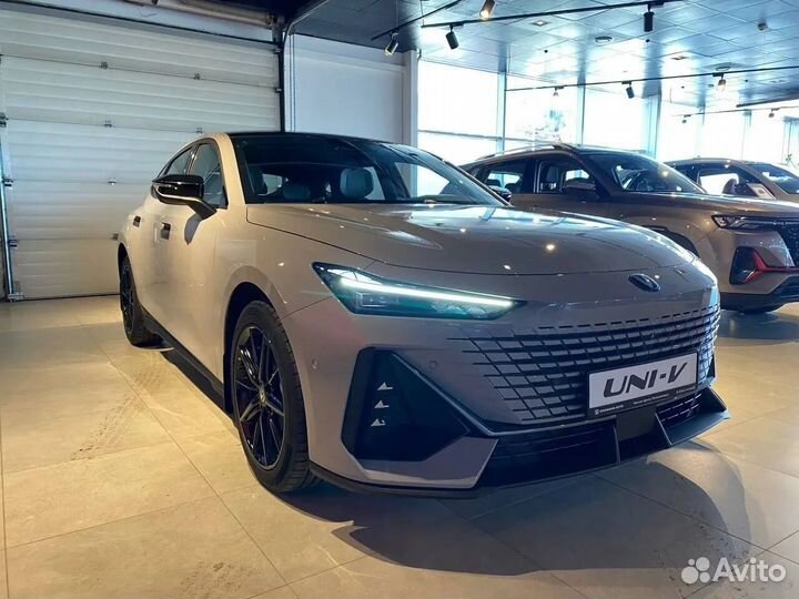 Changan UNI-V 1.5 AMT, 2023