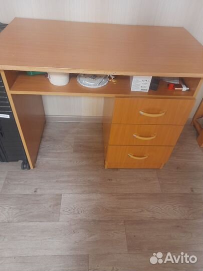 Письменный стол для школьника бу