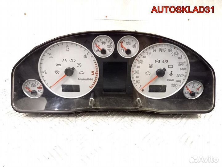 Панель приборов Audi A6 C5 2,5 4B0920935D дизель