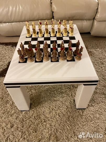 Шахматы коллекционные и стол из дикого камня