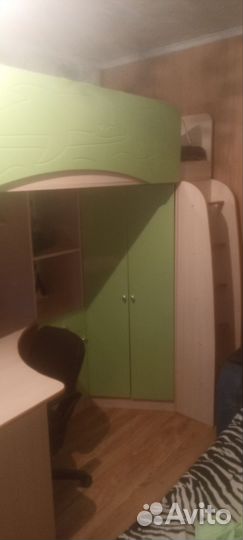 Кровать чердак со столом бу