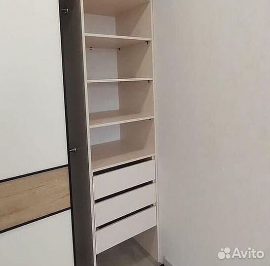 Шкаф двухстворчатый