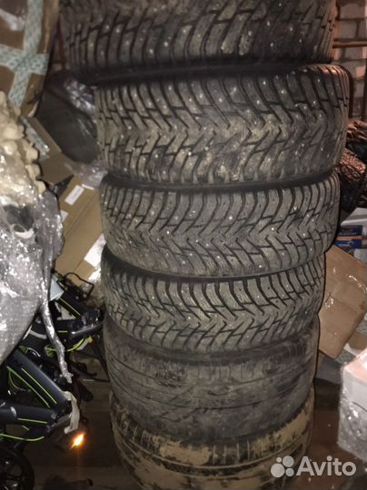 Nokian Tyres Hakkapeliitta 8 235/60 R18 и 255/55 R18