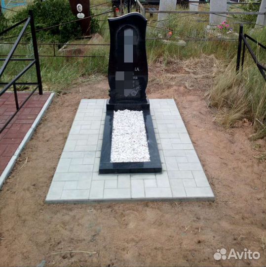 Благоустройство могил, укладка тротуарной плитки