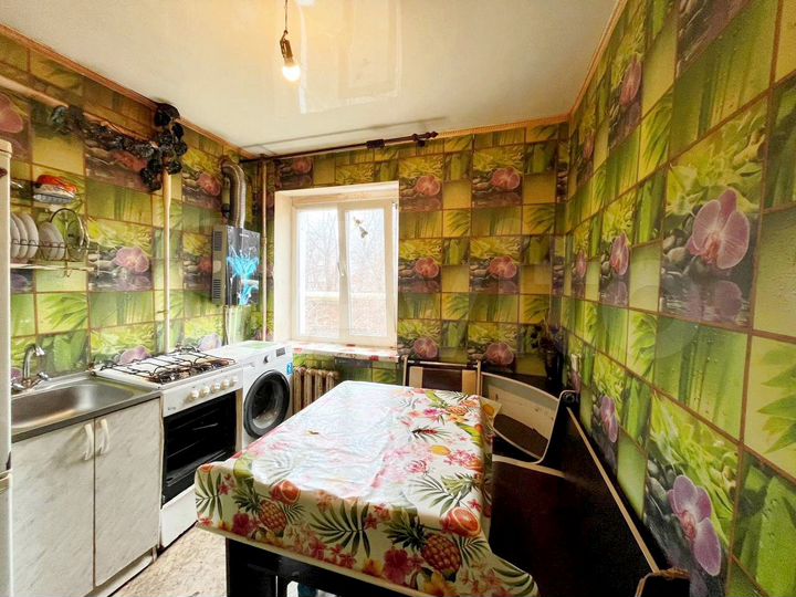 2-к. квартира, 41,8 м², 1/4 эт.