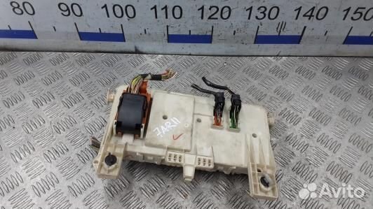 Блок предохранителей mazda 3 1 (7AR11M102)